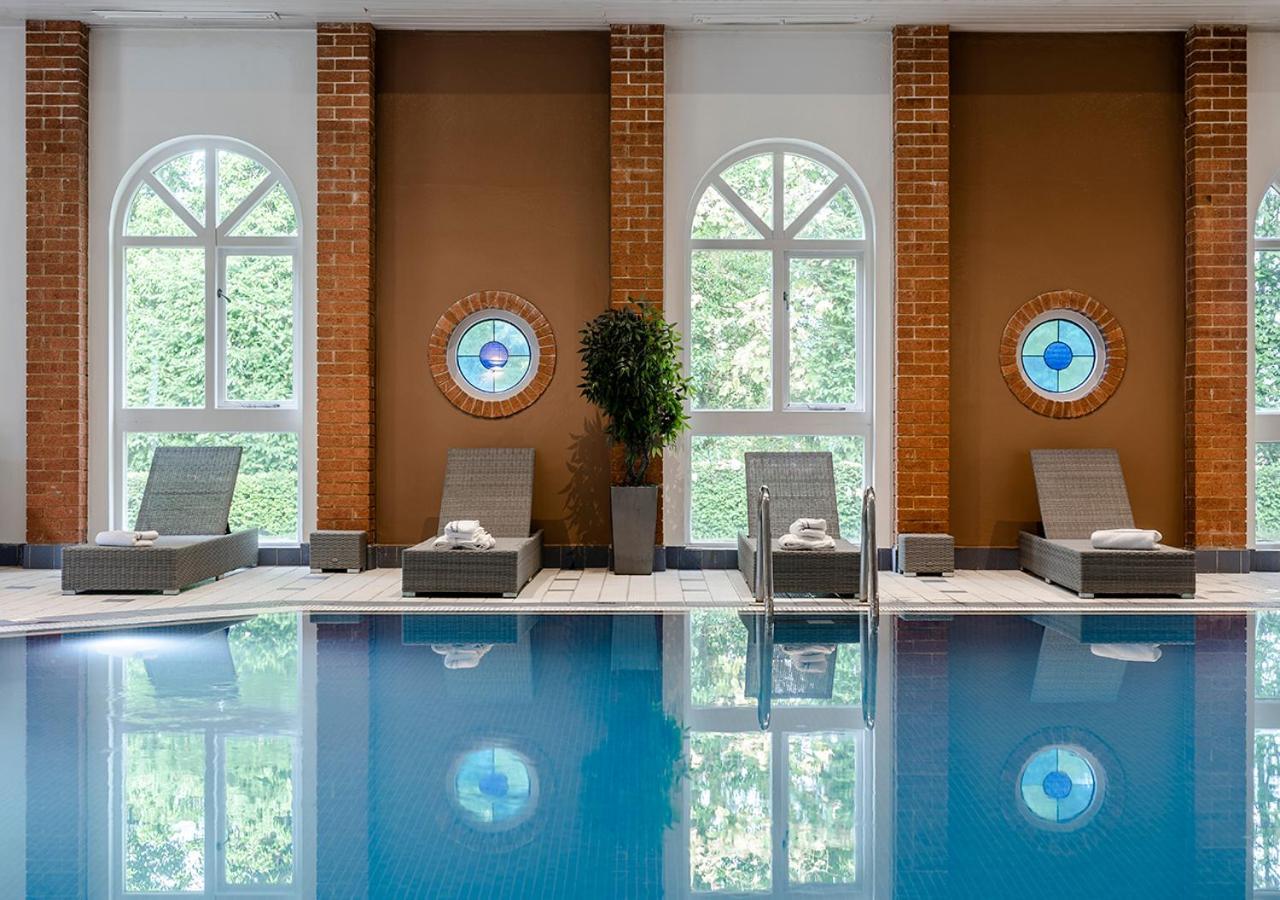 Hogs Back Hotel & Spa Nr Farnham Farnham  Eksteriør bilde