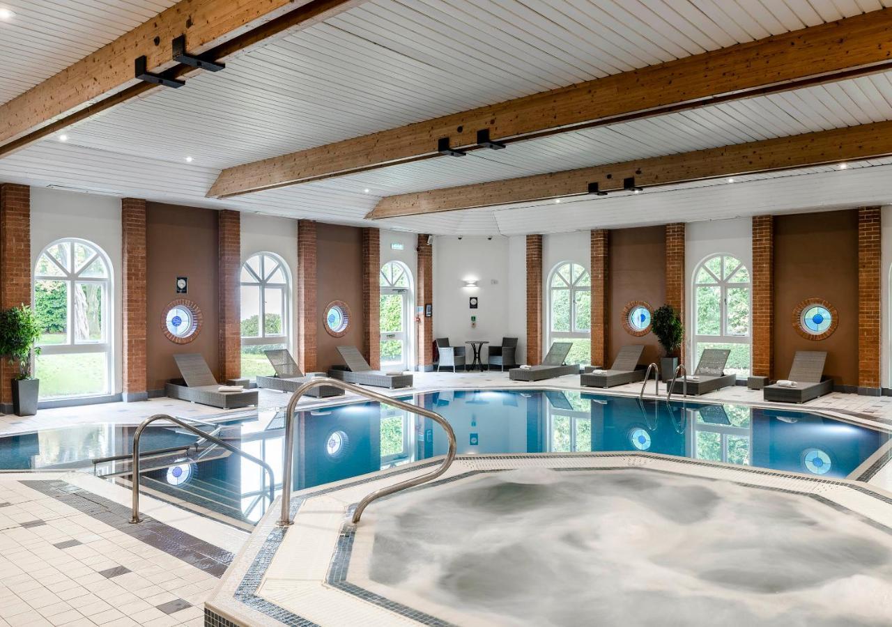 Hogs Back Hotel & Spa Nr Farnham Farnham  Eksteriør bilde